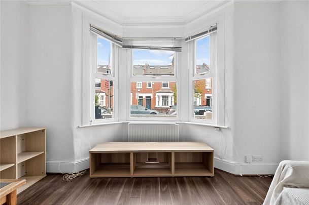 4 bedroom terraced house to rent - Photo 1