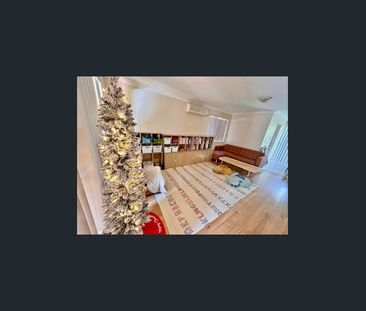 Modern Townhouse, Great Complex, Fabulous location & New Timber flo... - Photo 3