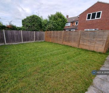 2 bedroom flat to rent - Photo 6