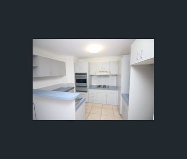 Bright Massive Unit Near The Beach! - Photo 6