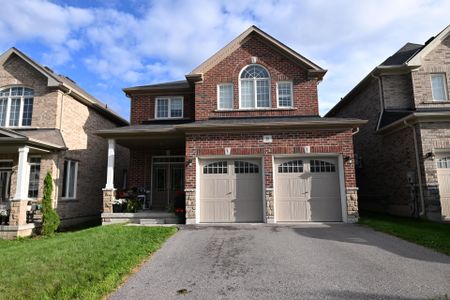For Lease - 211 Northglen Boulevard, Clarington, Ontario - Photo 2
