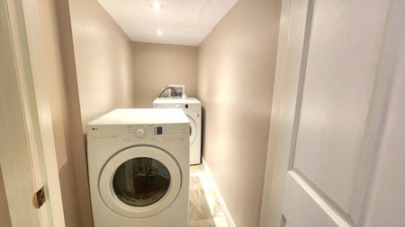 For Lease - 30 Wilf Morden Road Unit# Lower, Whitchurch-Stouffville, Ontario - Photo 3