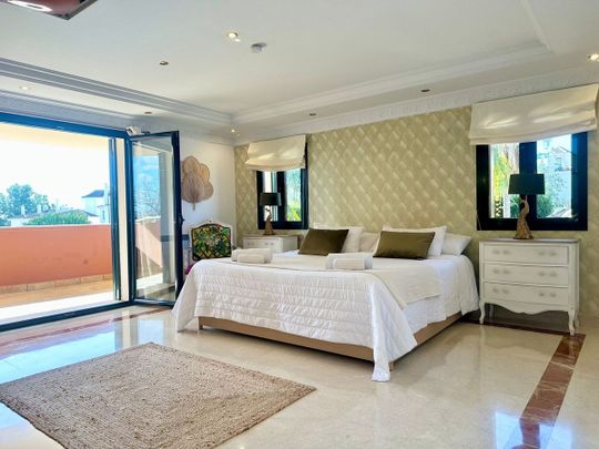 House in Marbella, Costa del Sol - Photo 1