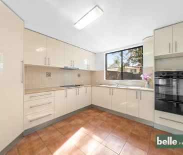 Four Bedroom Townhouse in Prime Croydon Location - Photo 1