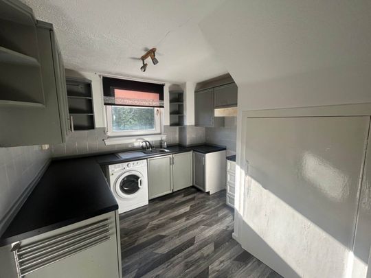 Price £700 pcm - Available Now - Unfurnished - Photo 1