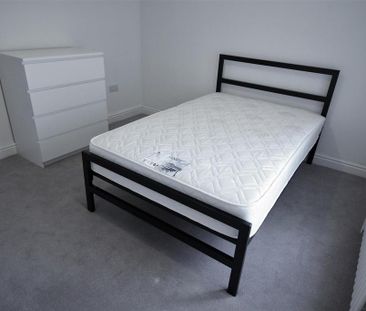 4 bedroom private hall to rent - Photo 4