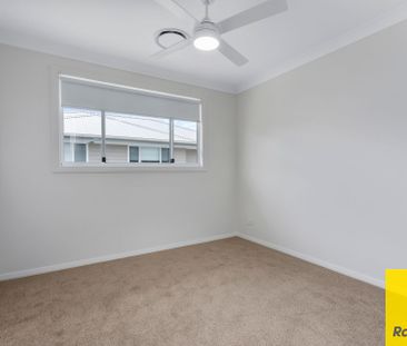 Gorgeous 3 Bedroom Townhouse close to St Marys CBD ! - Photo 3