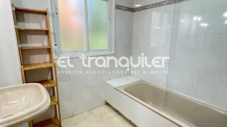 Dúplex de alquiler en Calle San Sebastián, Casco Antiguo - Photo 4