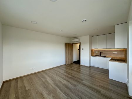 Pronájem bytu 1+kk 30 m² - Photo 2