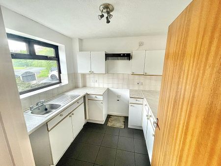 2 bedroom semi-detached house to rent - Photo 5