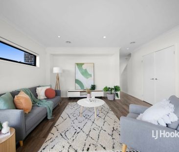 24 Palmerston Walk, Werribee VIC, Belconnen - Photo 2