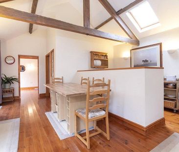1 bedroom semi-detached house to rent - Photo 5