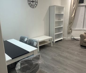 1 Bed Flat, Hindes Road Harrow, HA1 - Photo 6