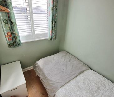 4 bedroom House To Let - Photo 6