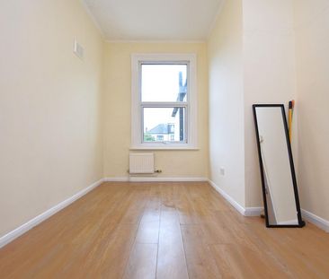 1 bedroom Flat To Let Total Size: 410 SQ FT - Photo 1