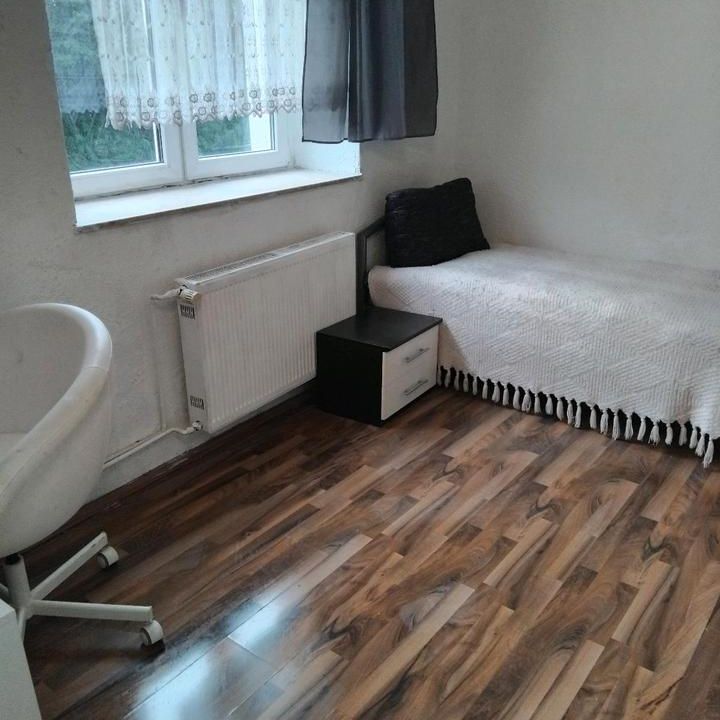 mobiliert 1z1p Mietkaution Bochum Dorstener str 280 altbau - Photo 1