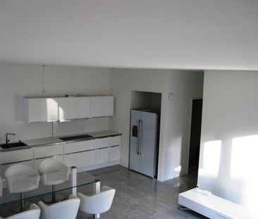 Moderne 3.5-Zimmerwohnung mit privatem Innenhof und Top-Ausstattung... - Photo 5