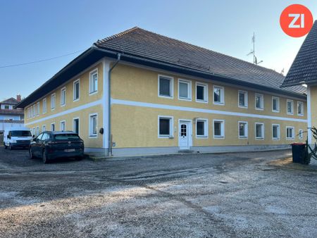 Schöne Wohnung mit 2-ZI im zentrum von Straßham! - Photo 4