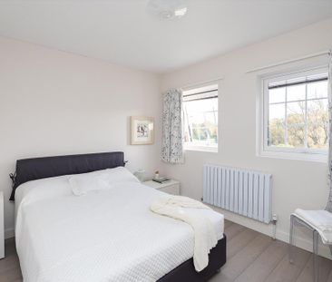 4 bedroom detached house to rent - Photo 4