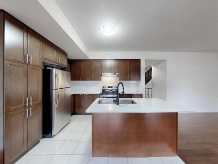 For Lease - 20 John Rudkin Lane, Markham, Ontario - Photo 5