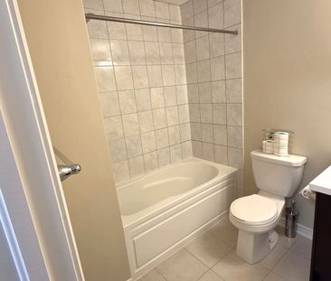 For Lease - 39 Beechborough Crescent, East Gwillimbury, Ontario - Photo 4
