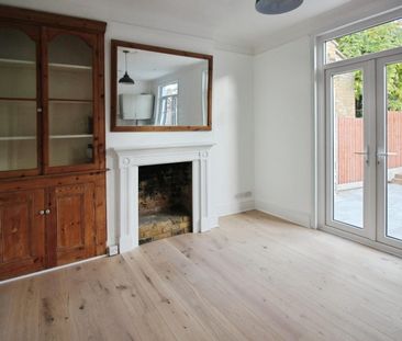 3 bedroom House To Let Total Size: 936 SQ FT - Photo 4