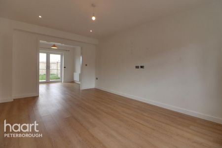 3 bedroom semi-detached house to rent - Photo 2