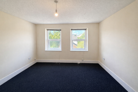 Cross Street, Gillingham - Photo 2