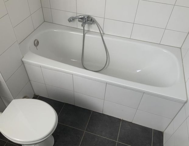 Demnächst frei! 2-Zimmer-Wohnung in Dortmund Wickede mit Laminat und neuem Badezimmer !!! - Photo 1