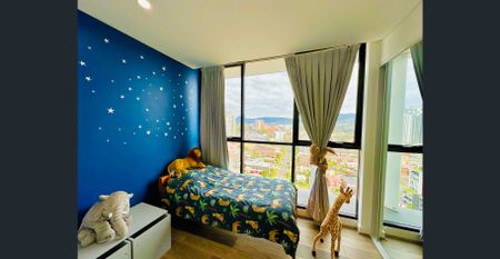 Seaview Furnished Apartment in the Heart of Wollongong - Photo 4