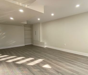 For Lease - 30 MEADOW VISTA Crescent Unit# Basement-Legal walk out,... - Photo 3