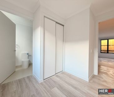 Premium Master Bedroom in Tarneit = $280/week - Photo 6