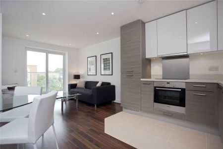 Bromyard Avenue London W3 - Photo 3