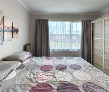 Raumati Beach - 2 Bedrooms - Photo 1