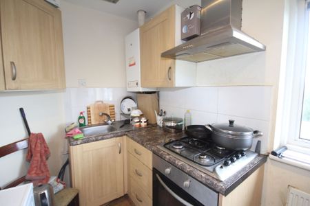 Uxbridge Road, Hillingdon, UB10 - Photo 4