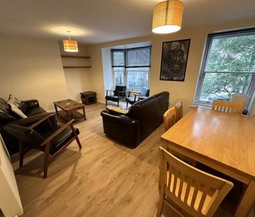 6 bedroom house to rent - Photo 1