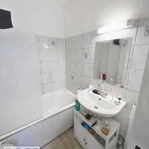 Location Appartement 2 pièces 53m² LE PETIT QUEVILLY 76140 - Photo 3