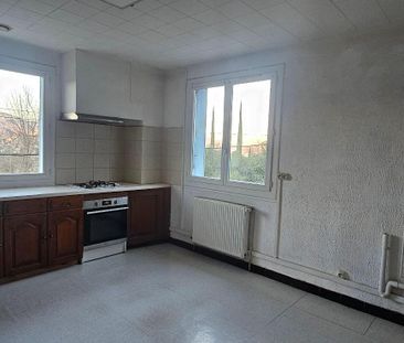 Location Maison 6 pièces 130m² PRIVAS 07000 - Photo 6