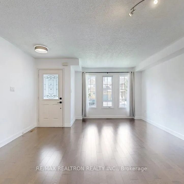 211 RED MAPLE ROAD - Photo 1