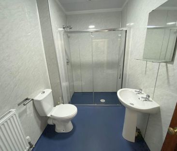 3 bedroom flat to rent - Photo 5
