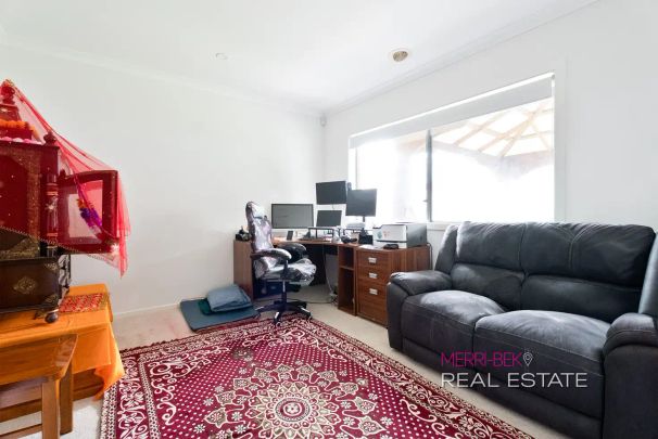 “Where Family Life Flows Effortlessly” - Photo 1