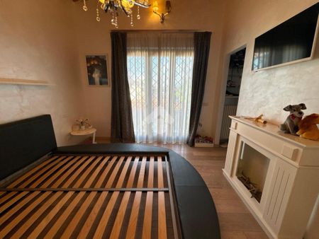 Porzione di bifamiliare in affitto - Photo 2