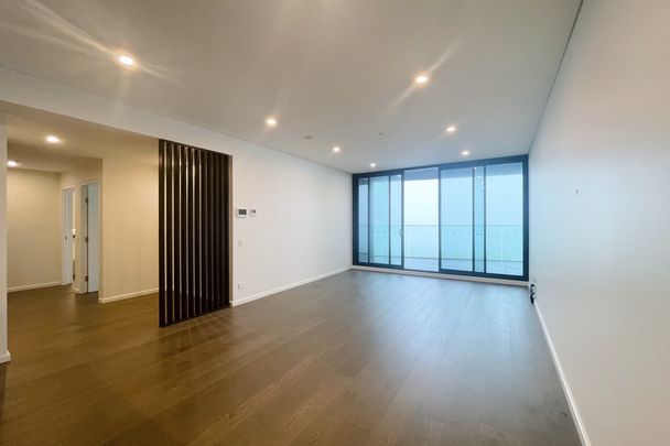 Brand New Luxury Apartment l The biggest two bedrooms !High level two bedrooms one study area l Breath taking city view with water and harbour bridge! - Photo 1