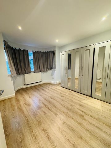 3 bedroom ground floor flat to rent - Photo 5