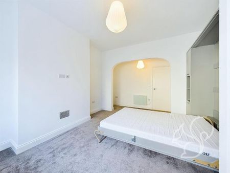 Studio to rent - Photo 3