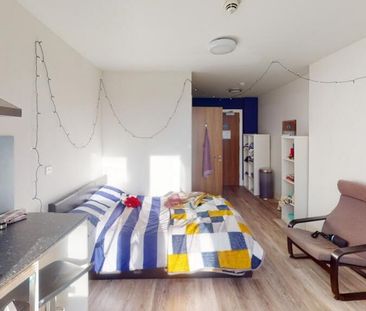 Studio to rent - Photo 3
