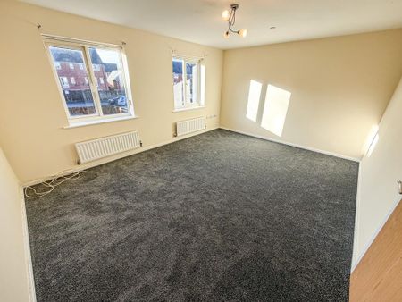 5 bedroom semi-detached house to rent - Photo 3