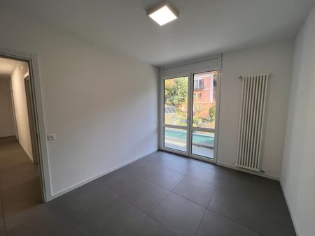 FOR RENT SPACIOUS 5.5 ROOM IN RECENTLY RENOVATED BUILDING - Photo 2