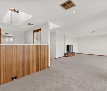 32 Sulman Place, Swinger Hill ACT 2606 - House For Rent | Domain - Photo 4