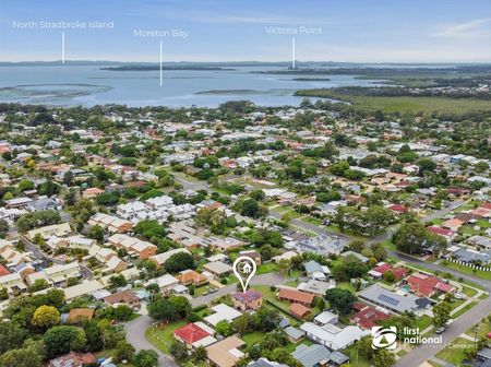 Spacious Family Home with Pool, Powered Shed & Flexible Lower Level - Photo 4